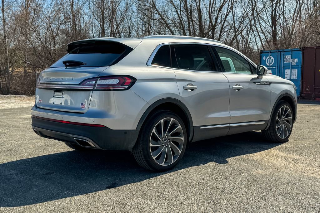 Used 2022 Lincoln Nautilus Reserve w/ Equipment Group 201A AWD/4WD image 3