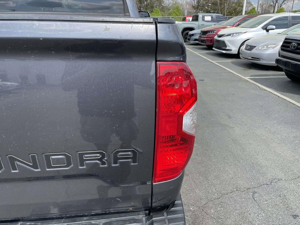 Used 2018 Toyota Tundra Limited w/ Limited Premium Package image 17