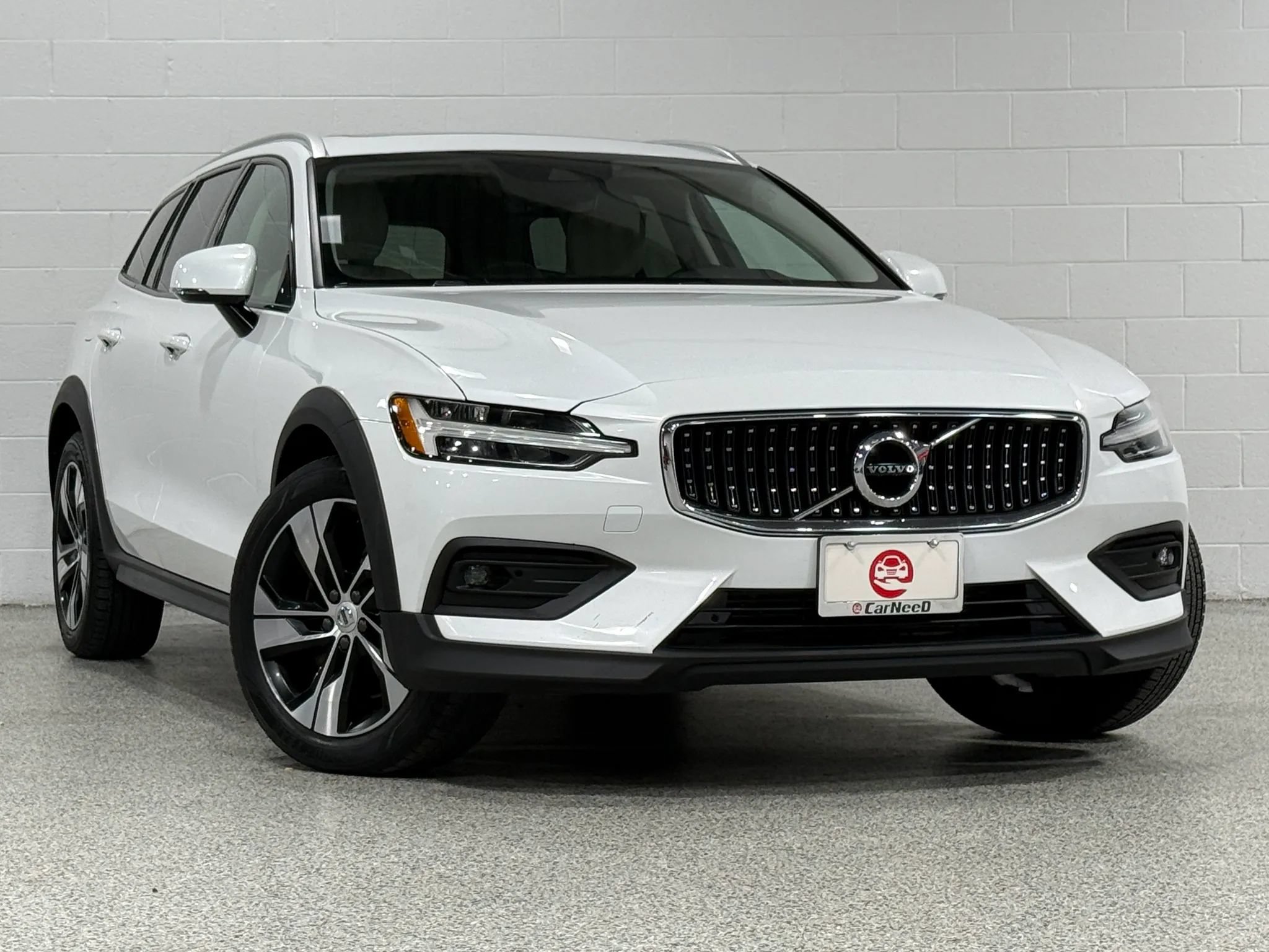 Used 2021 Volvo V60 T5 Cross Country w/ Climate Package AWD/4WD image 4