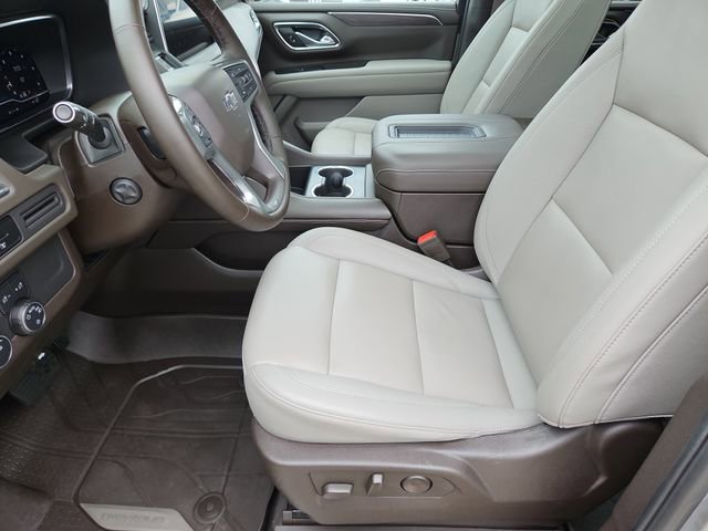 Used 2023 Chevrolet Tahoe Z71 w/ Luxury Package AWD/4WD image 10