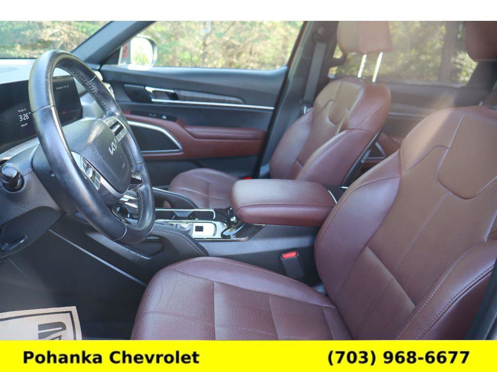 Used 2024 Kia Telluride EX w/ EX Captain's Chair Package image 27