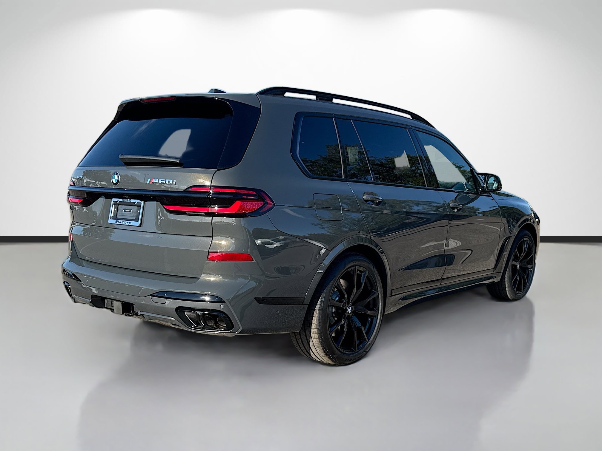 New 2026 BMW X7 M60i image 3