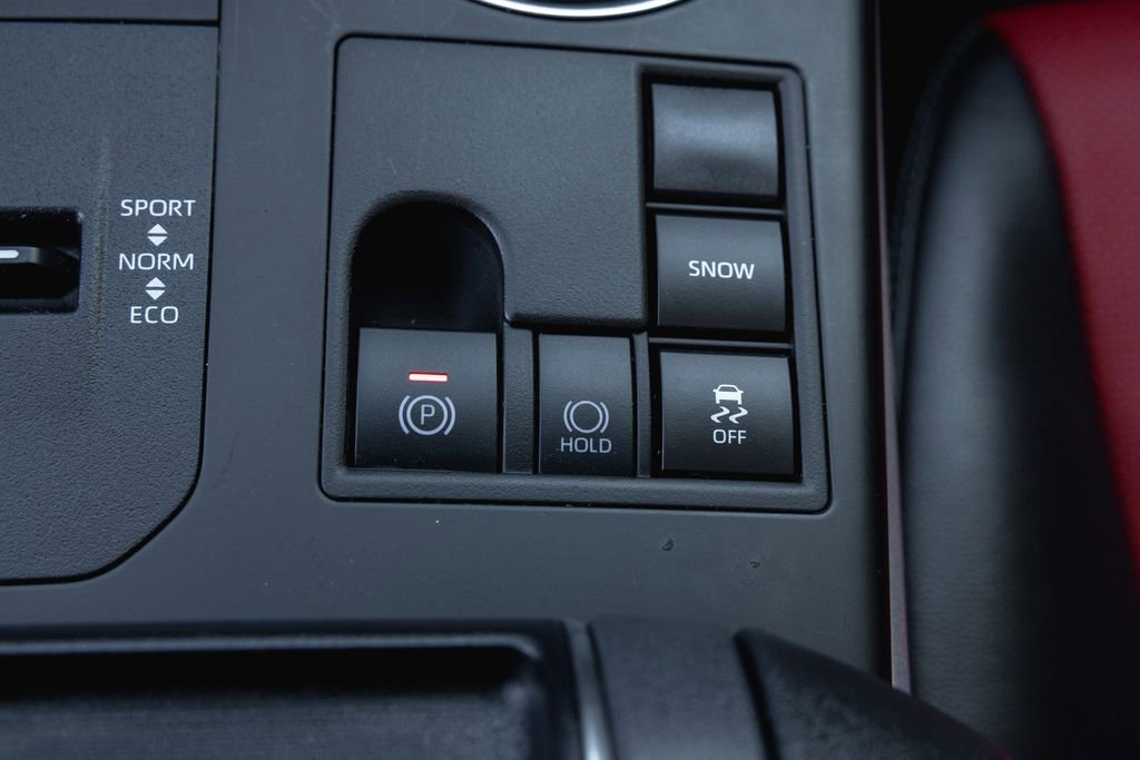 Certified 2024 Toyota Highlander XSE image 20