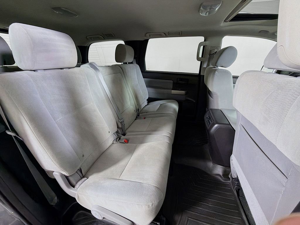 Used 2018 Toyota Sequoia SR5 image 25
