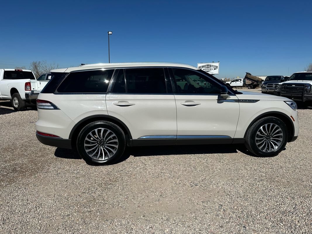 Used 2022 Lincoln Aviator Reserve w/ Equipment Group 201A AWD/4WD image 7