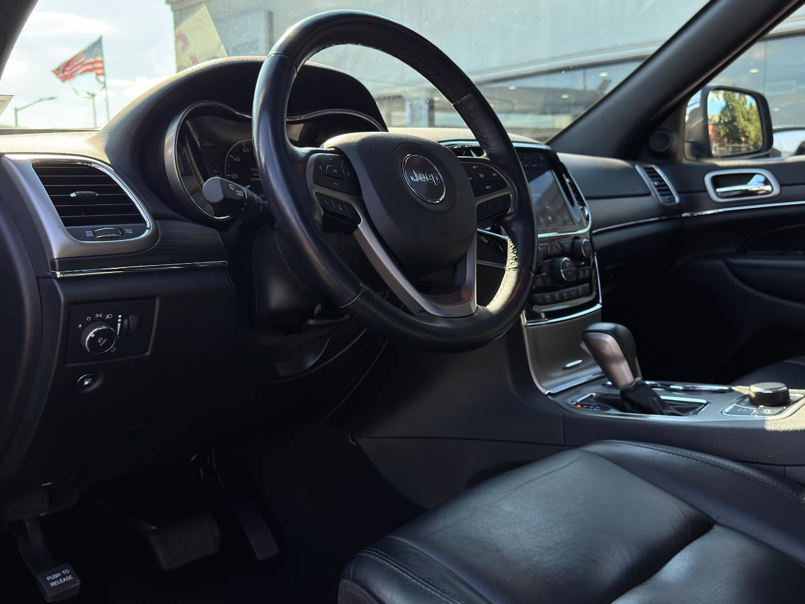 Used 2021 Jeep Grand Cherokee Limited image 15