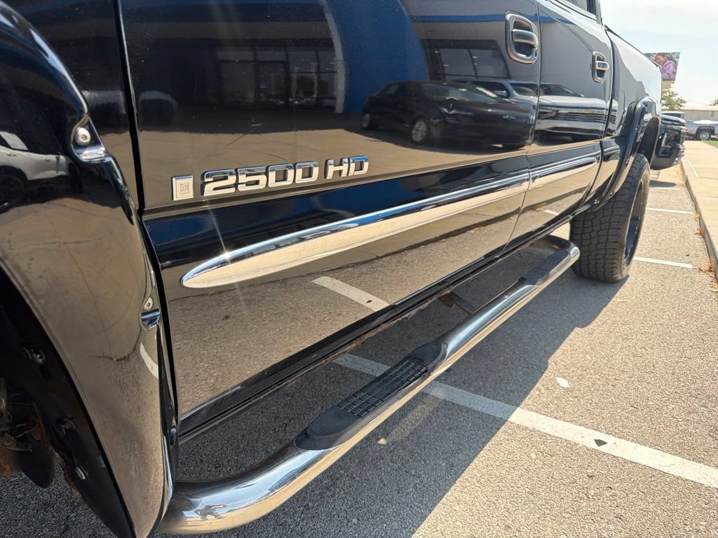 Used 2007 GMC Sierra 2500 SLE w/ Skid Plate Package AWD/4WD image 10
