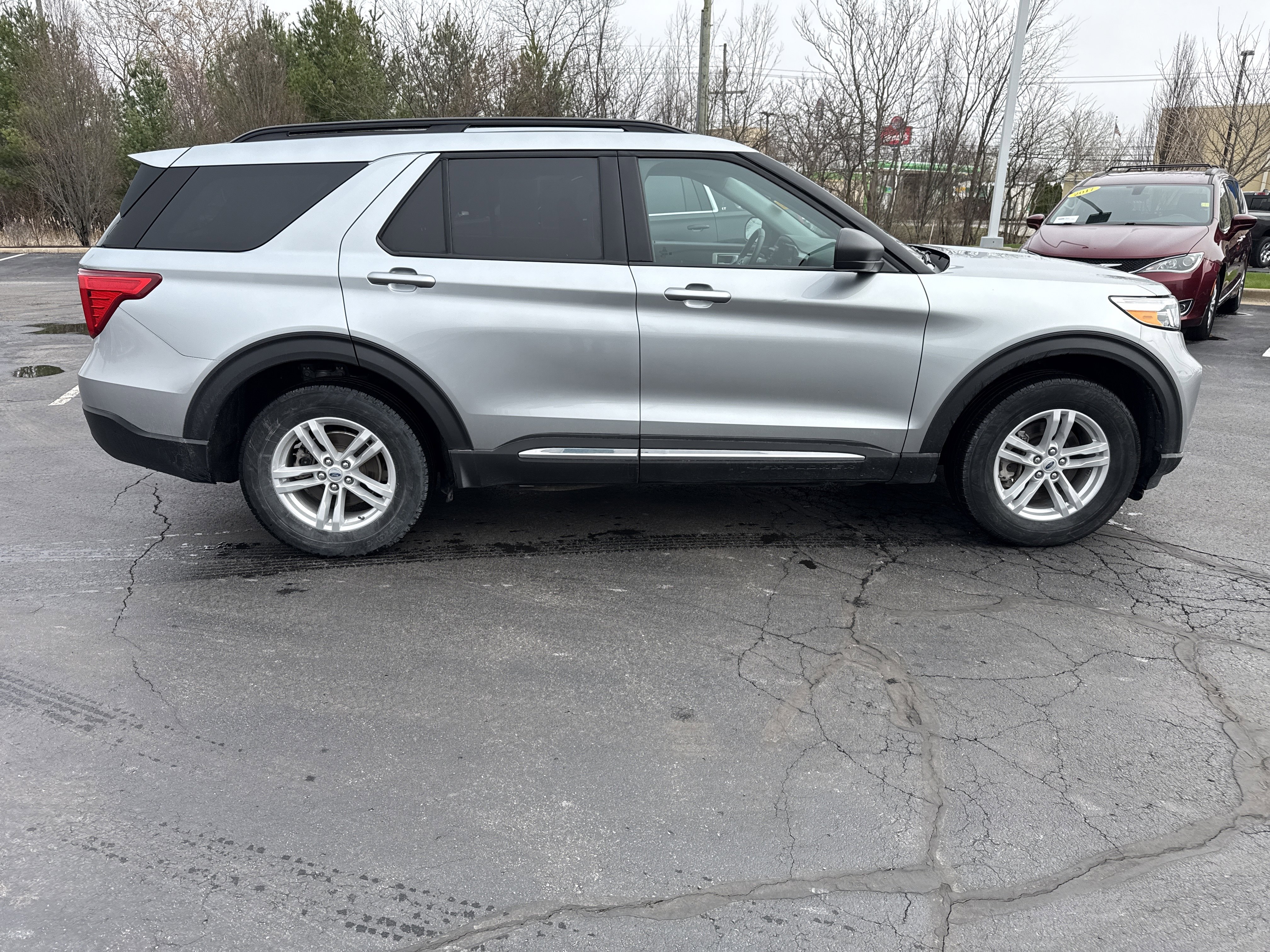Certified 2024 Ford Explorer XLT image 10