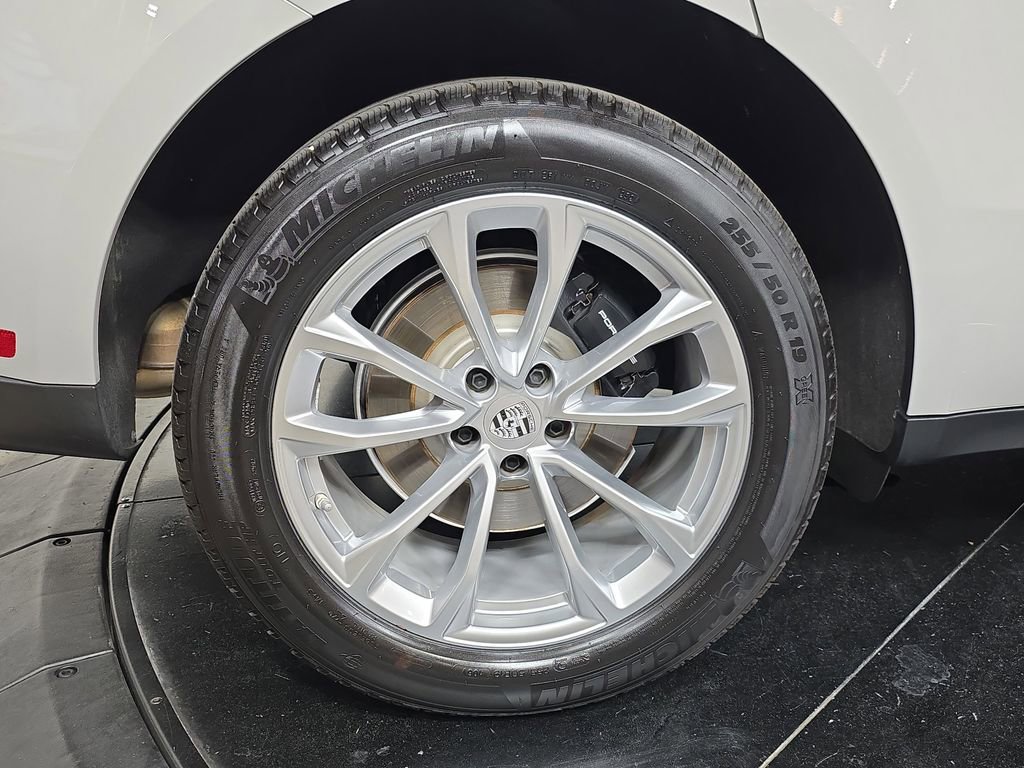 Certified 2025 Porsche Macan image 29
