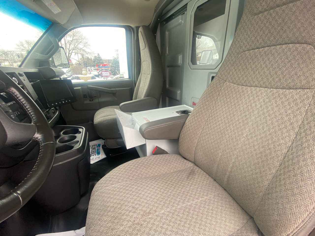 Used 2021 Chevrolet Express 3500 w/ Power Convenience Package image 18