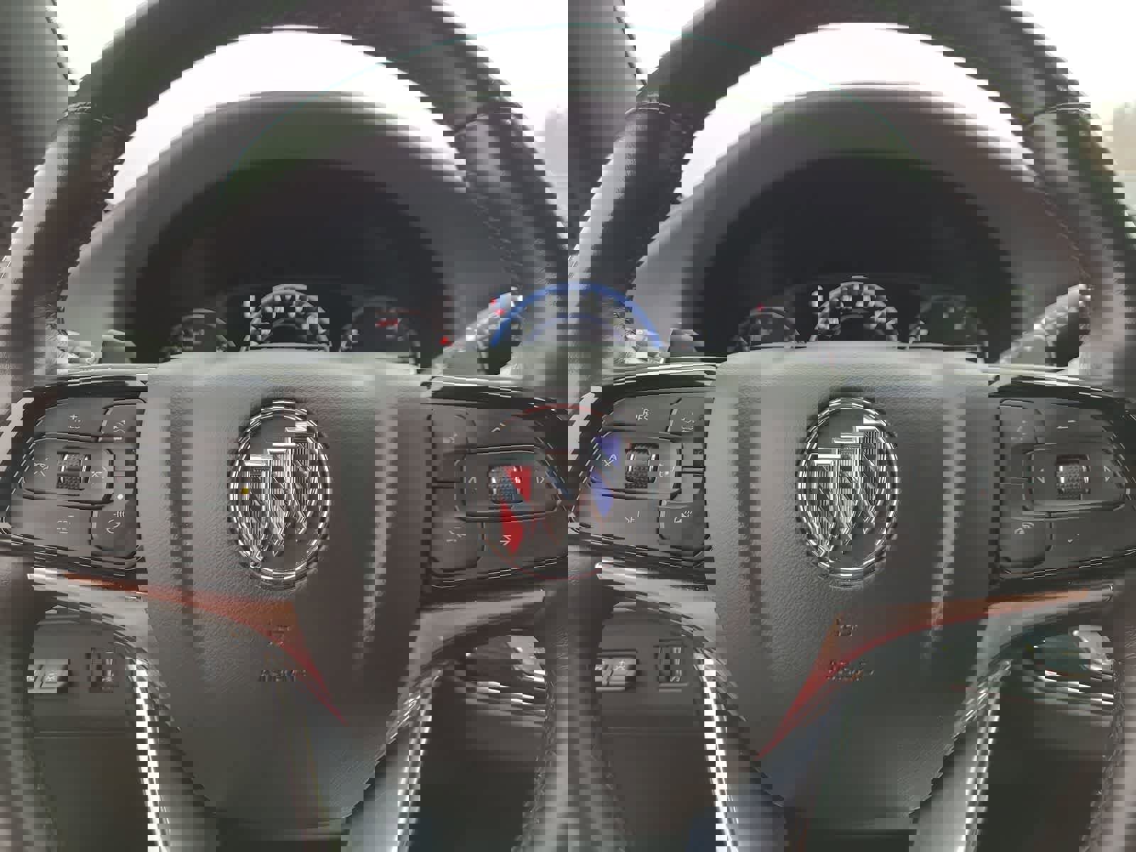 Used 2024 Buick Enclave Premium image 23