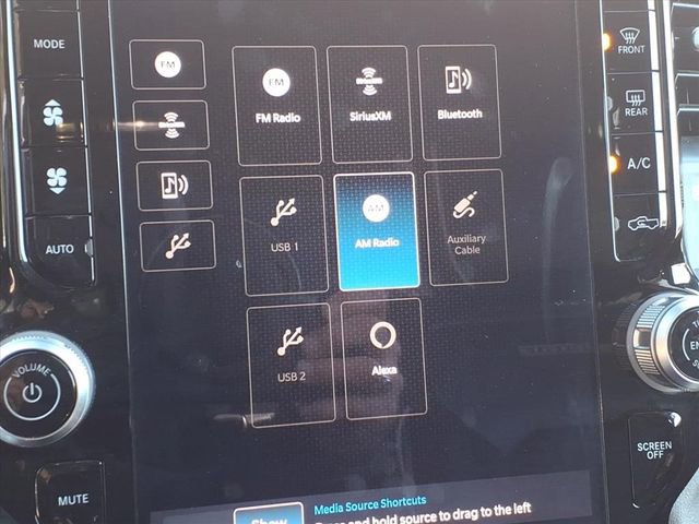 Used 2025 RAM 1500 Laramie AWD/4WD image 8