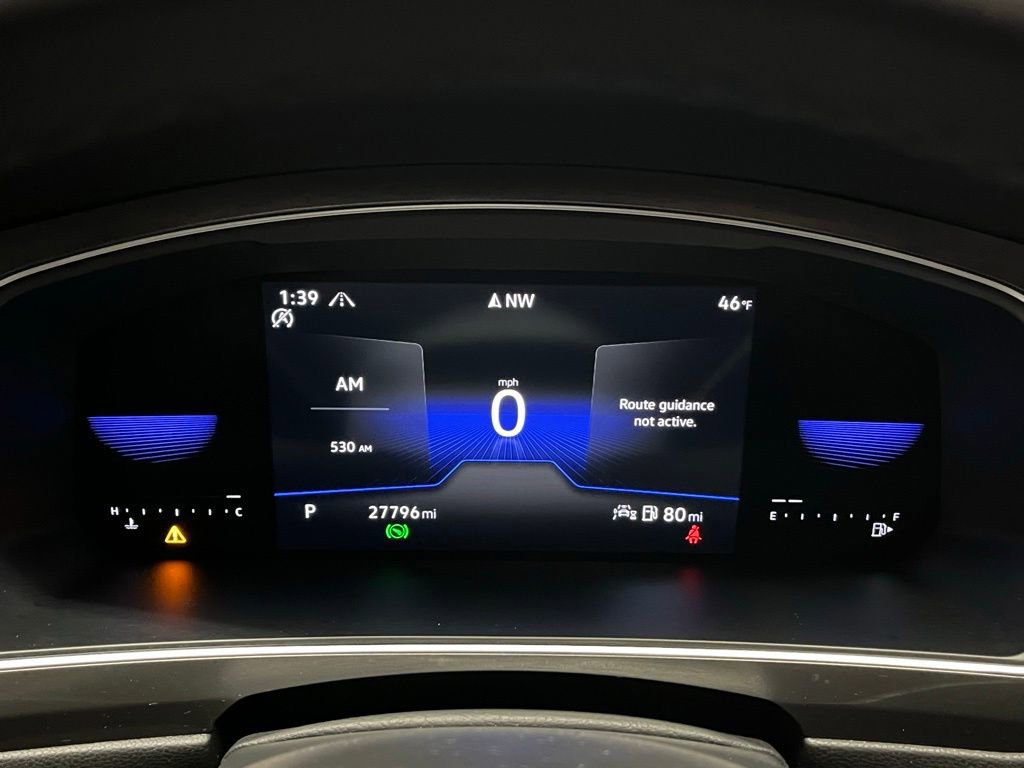 Certified 2022 Volkswagen Tiguan SE R-Line image 24