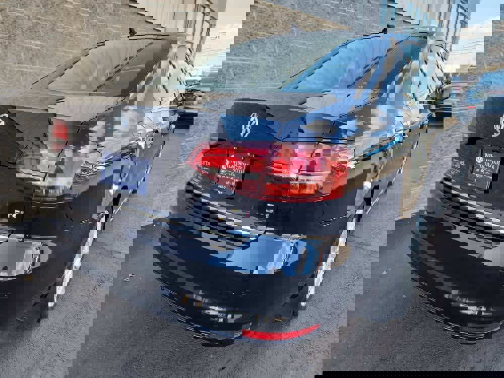 Used 2017 Volkswagen Jetta SEL image 29