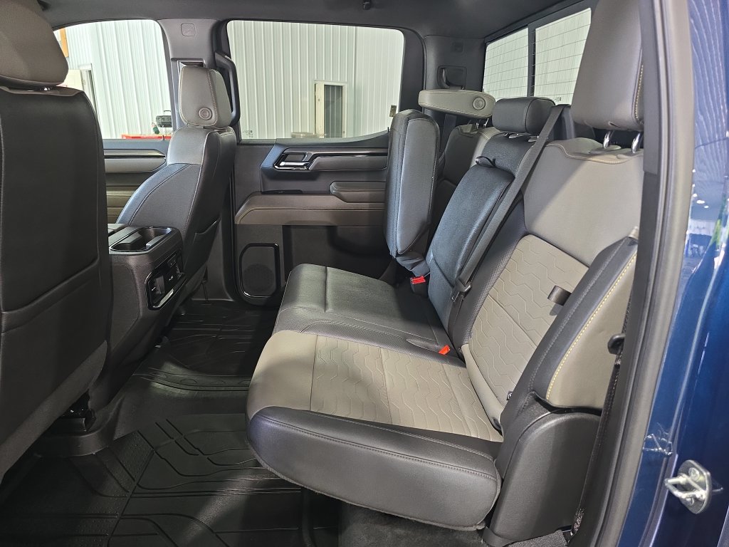 Used 2023 Chevrolet Silverado 1500 ZR2 w/ Technology Package AWD/4WD image 14