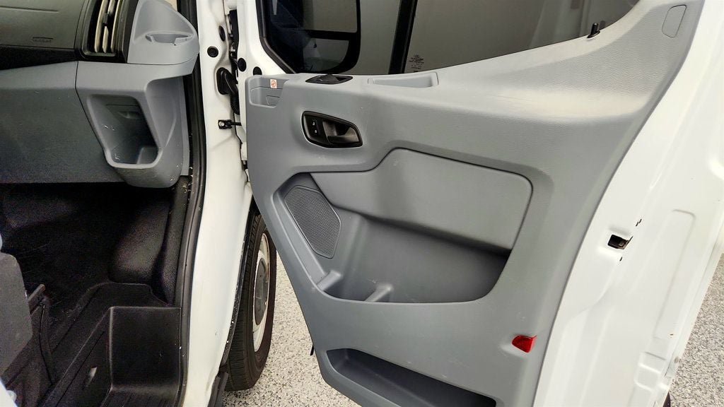 Used 2019 Ford Transit 150 130 Low Roof RWD image 27