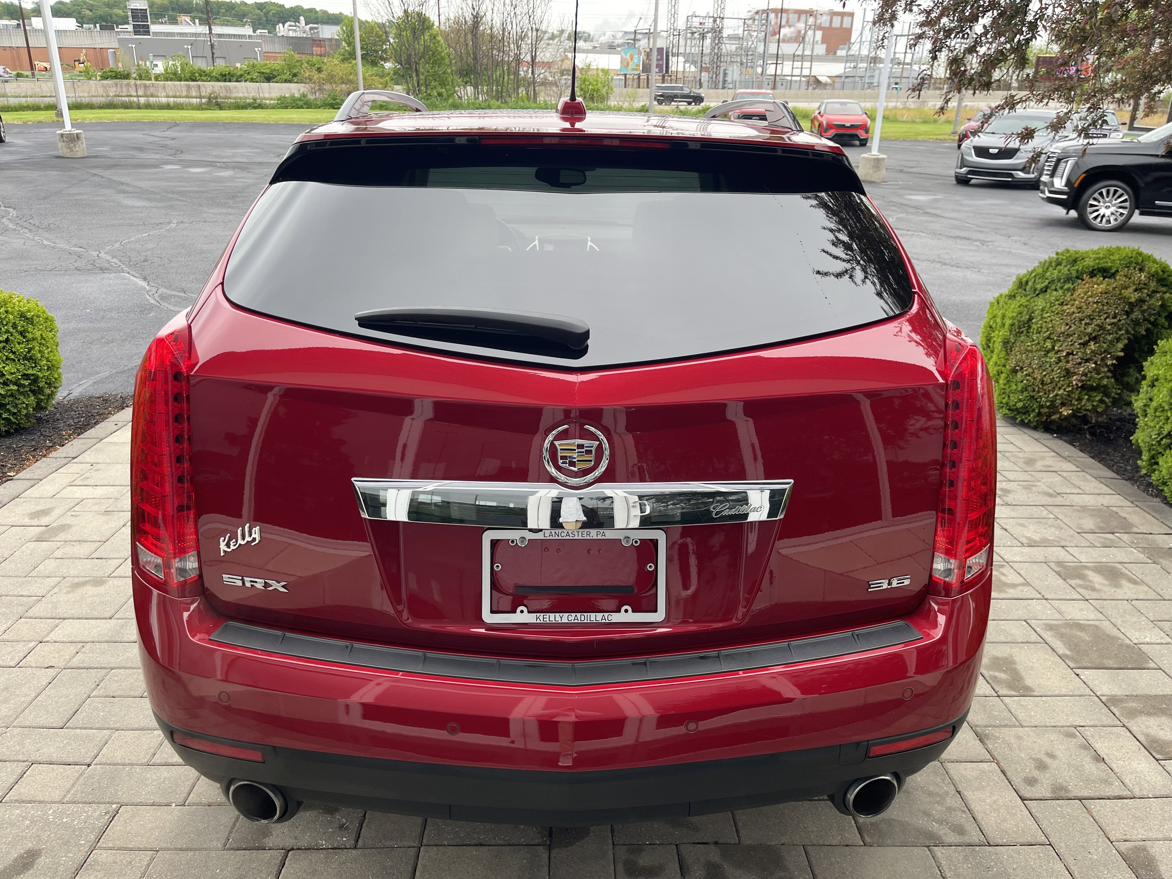 Used 2015 Cadillac SRX Luxury w/ Driver Awareness Package FWD image 7