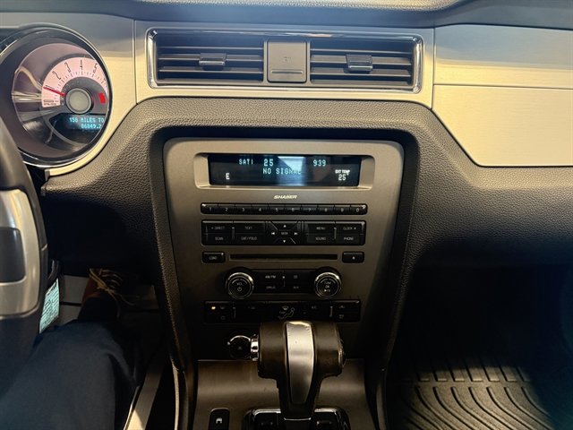 Used 2011 Ford Mustang Premium w/ 202A Rapid Spec Order Code image 26