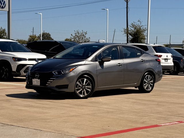 Used 2024 Nissan Versa SV FWD image 3