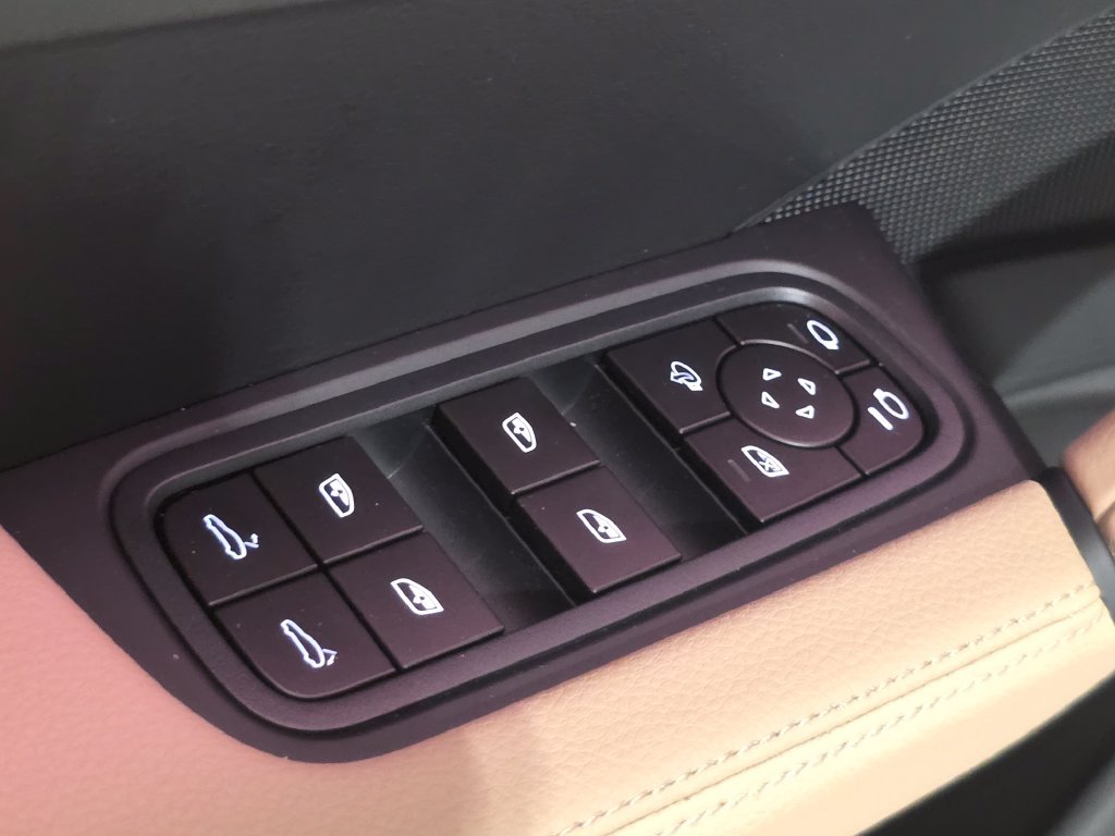 New 2026 Porsche Cayenne AWD/4WD image 37