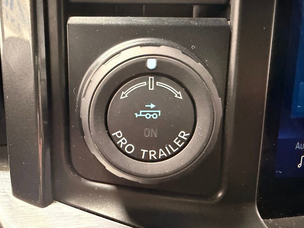 Used 2023 Ford F150 Lariat w/ Equipment Group 502A High image 45