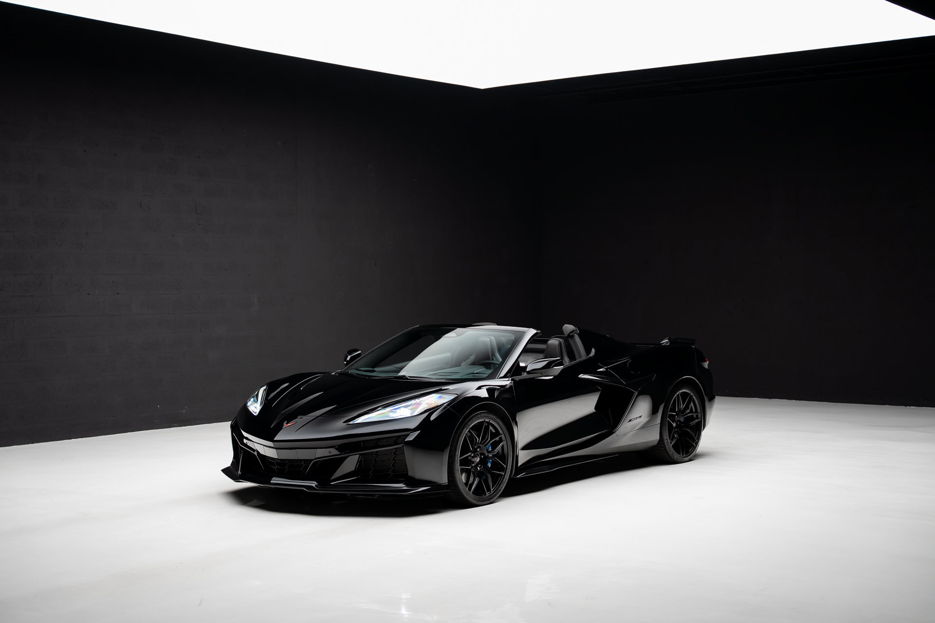 Used 2024 Chevrolet Corvette Z06 RWD image 6