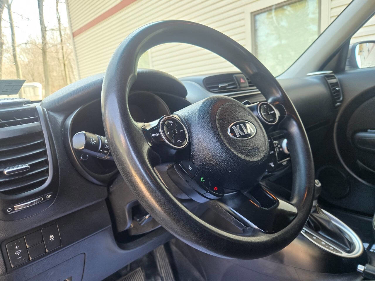 Used 2014 Kia Soul + image 20