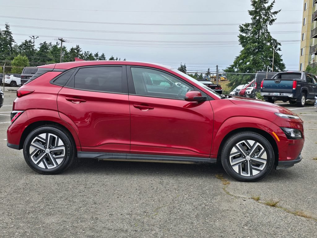Used 2023 Hyundai Kona SE FWD image 8