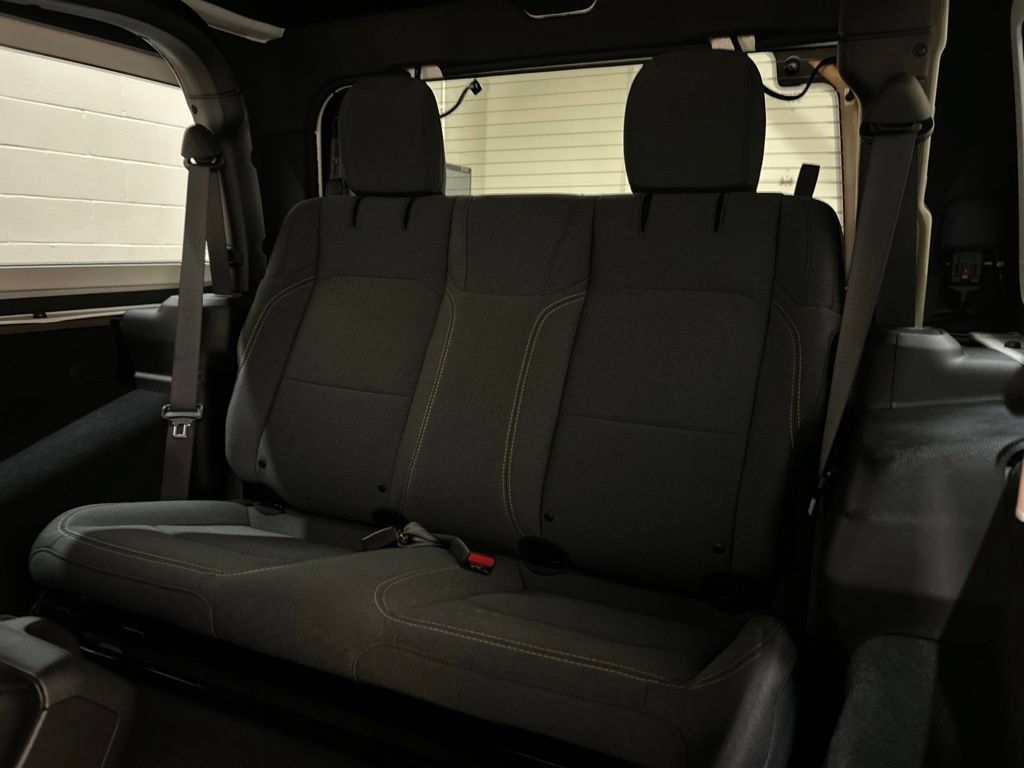 Used 2025 Jeep Wrangler Sport AWD/4WD image 8