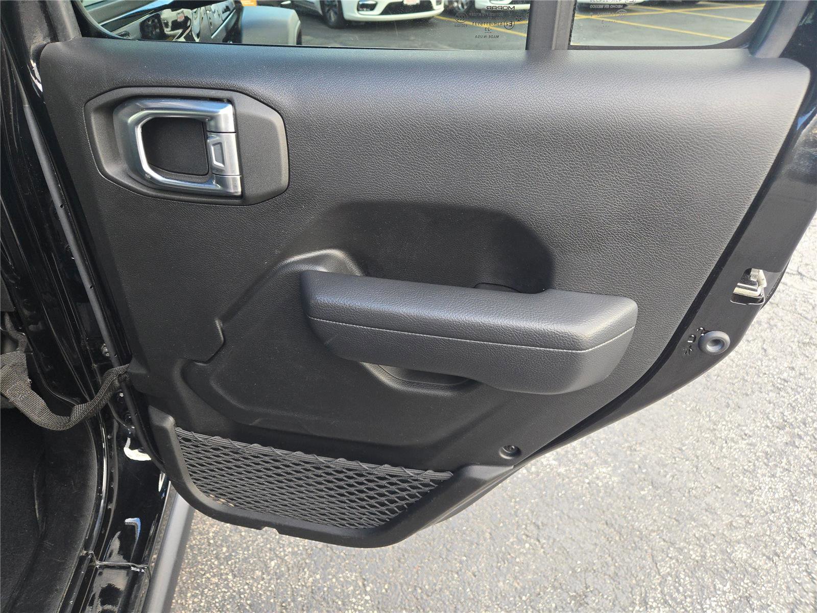 Used 2024 Jeep Wrangler Willys AWD/4WD image 11