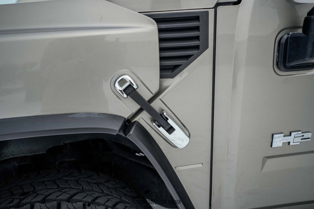 Used 2003 HUMMER H2 w/ Preferred Equipment Group image 88