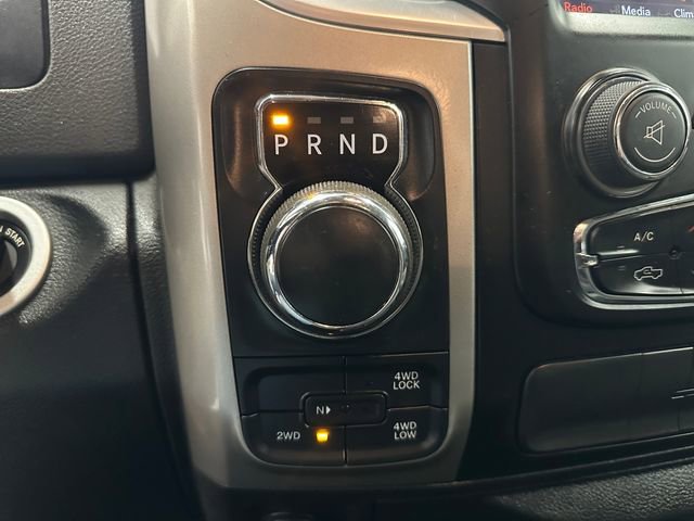 Used 2019 RAM 1500 Classic SLT w/ Luxury Group image 28