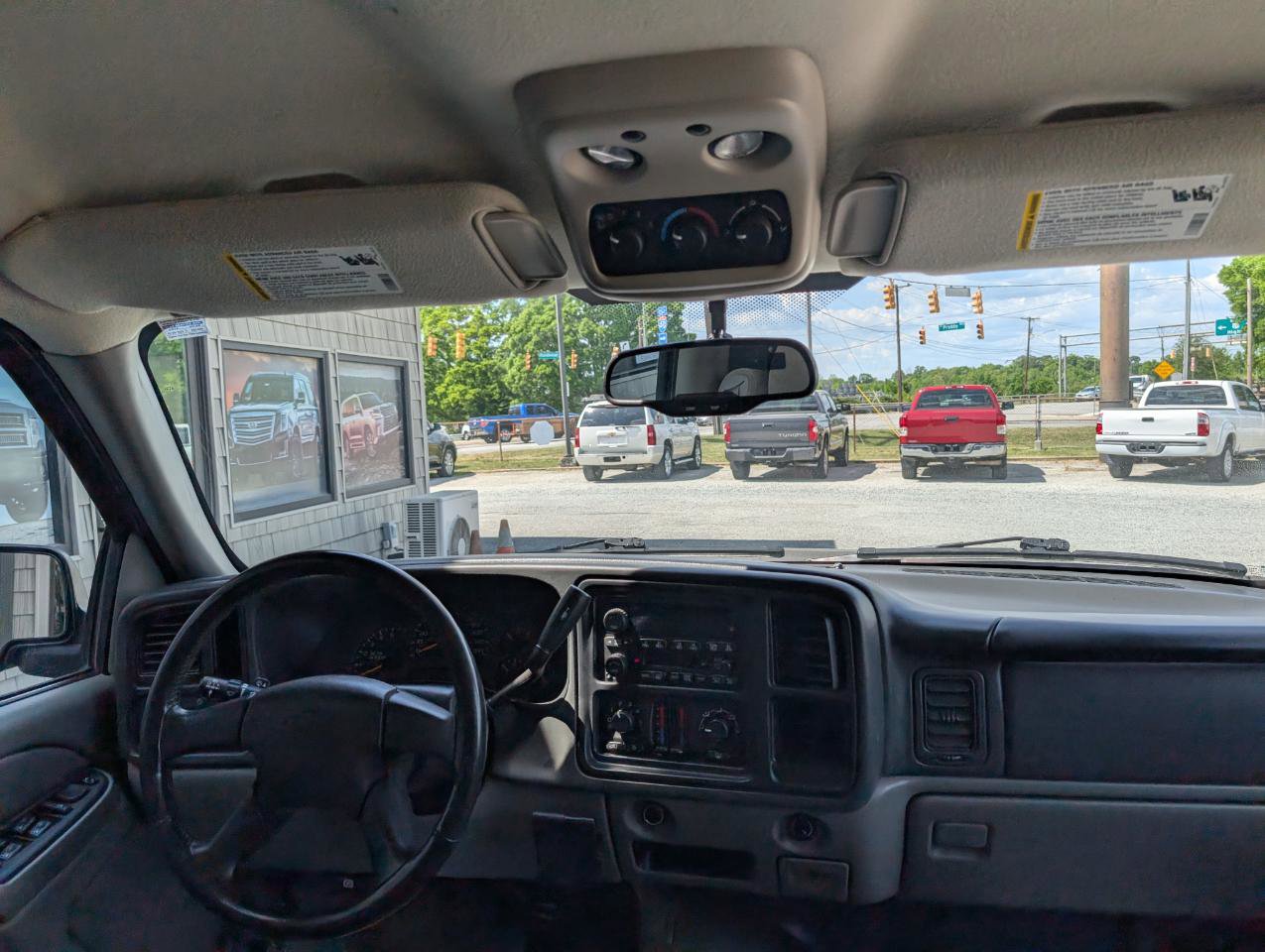 Used 2004 Chevrolet Suburban LS image 16