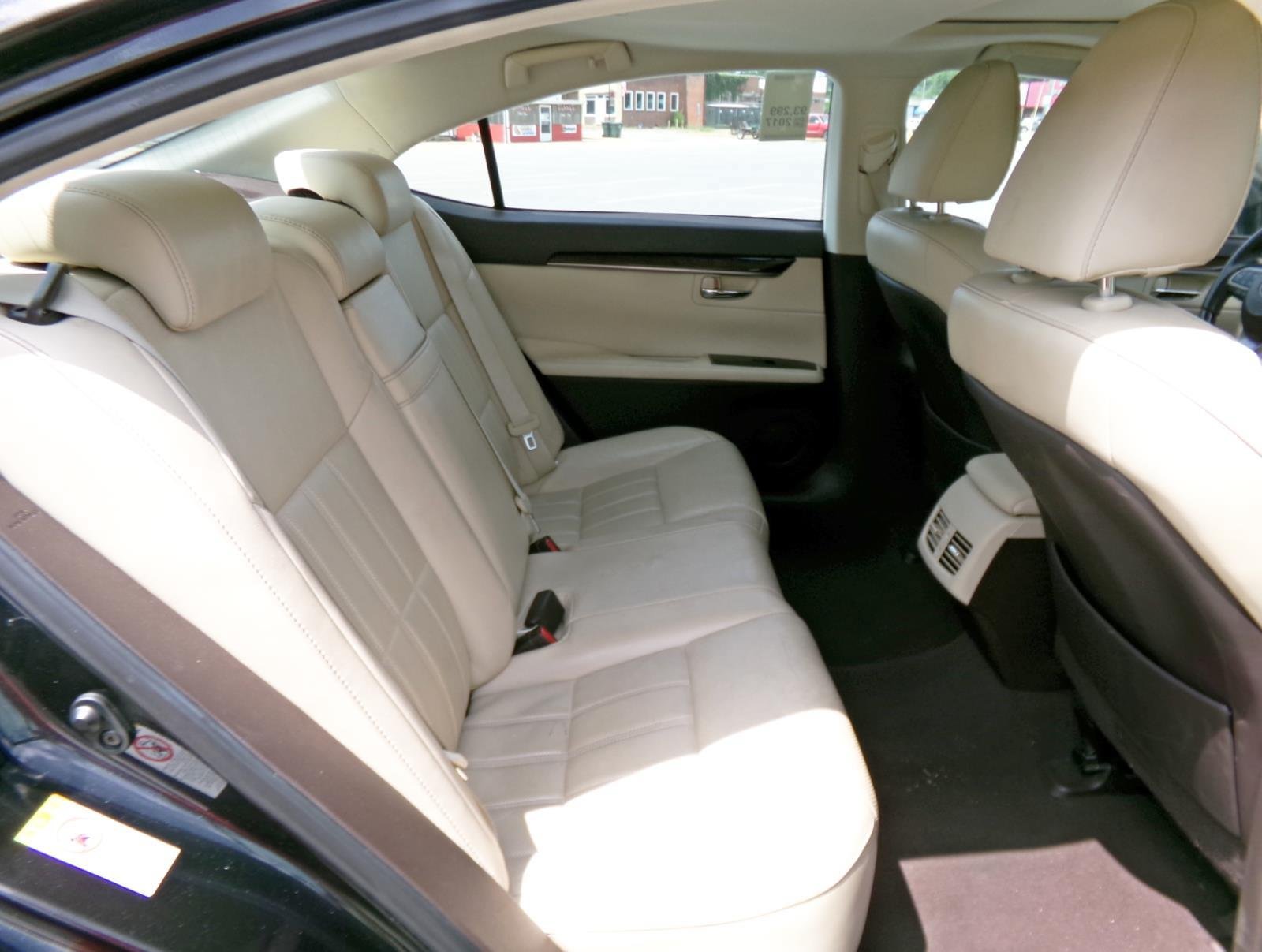 Used 2017 Lexus ES 350 w/ Luxury Package FWD image 14