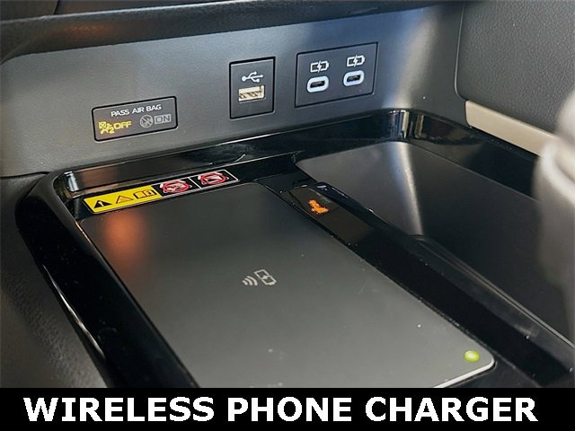 Used 2025 Toyota Camry XSE image 11