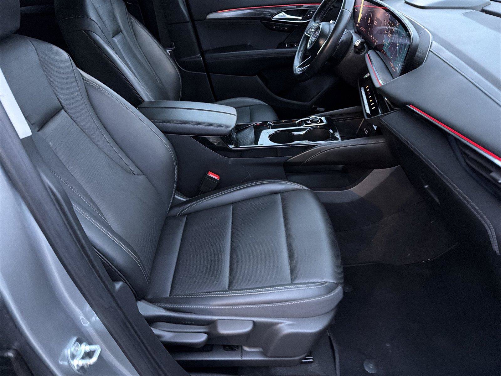 Used 2024 Buick Envision Preferred AWD/4WD image 12