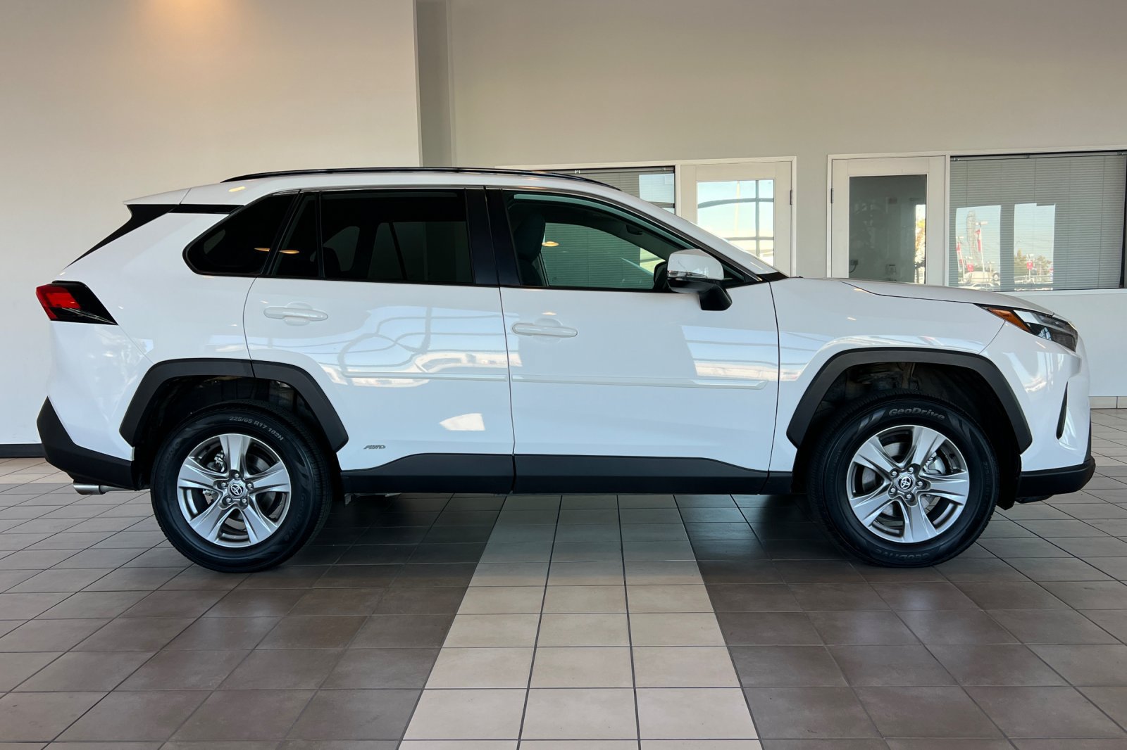 Certified 2024 Toyota RAV4 LE AWD/4WD image 3