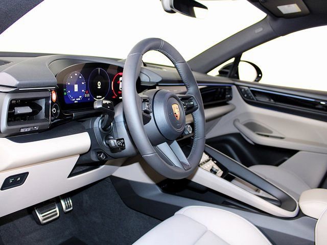 New 2025 Porsche Macan 4S Electric image 4