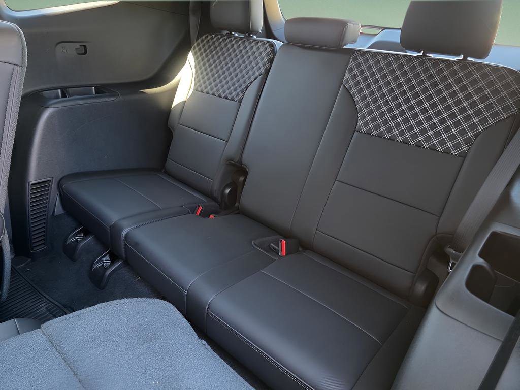 Used 2025 GMC Acadia Denali w/ Super Cruise Package image 16