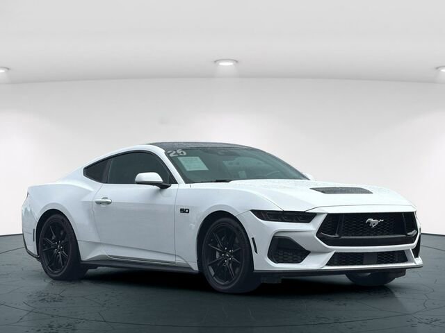 Used 2025 Ford Mustang GT Premium RWD image 9