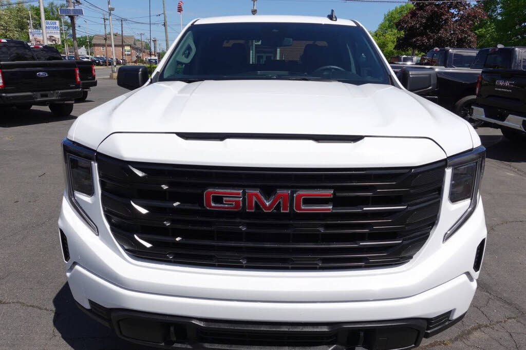 Used 2024 GMC Sierra 1500 Pro w/ Graphite Edition AWD/4WD image 8