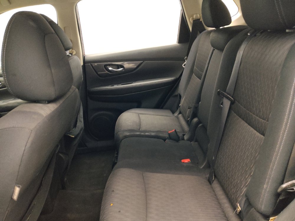 Used 2017 Nissan Rogue S FWD image 18