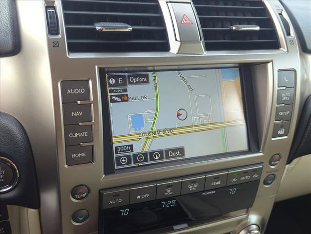 Used 2021 Lexus GX 460 Luxury w/ Accessory Package AWD/4WD image 18