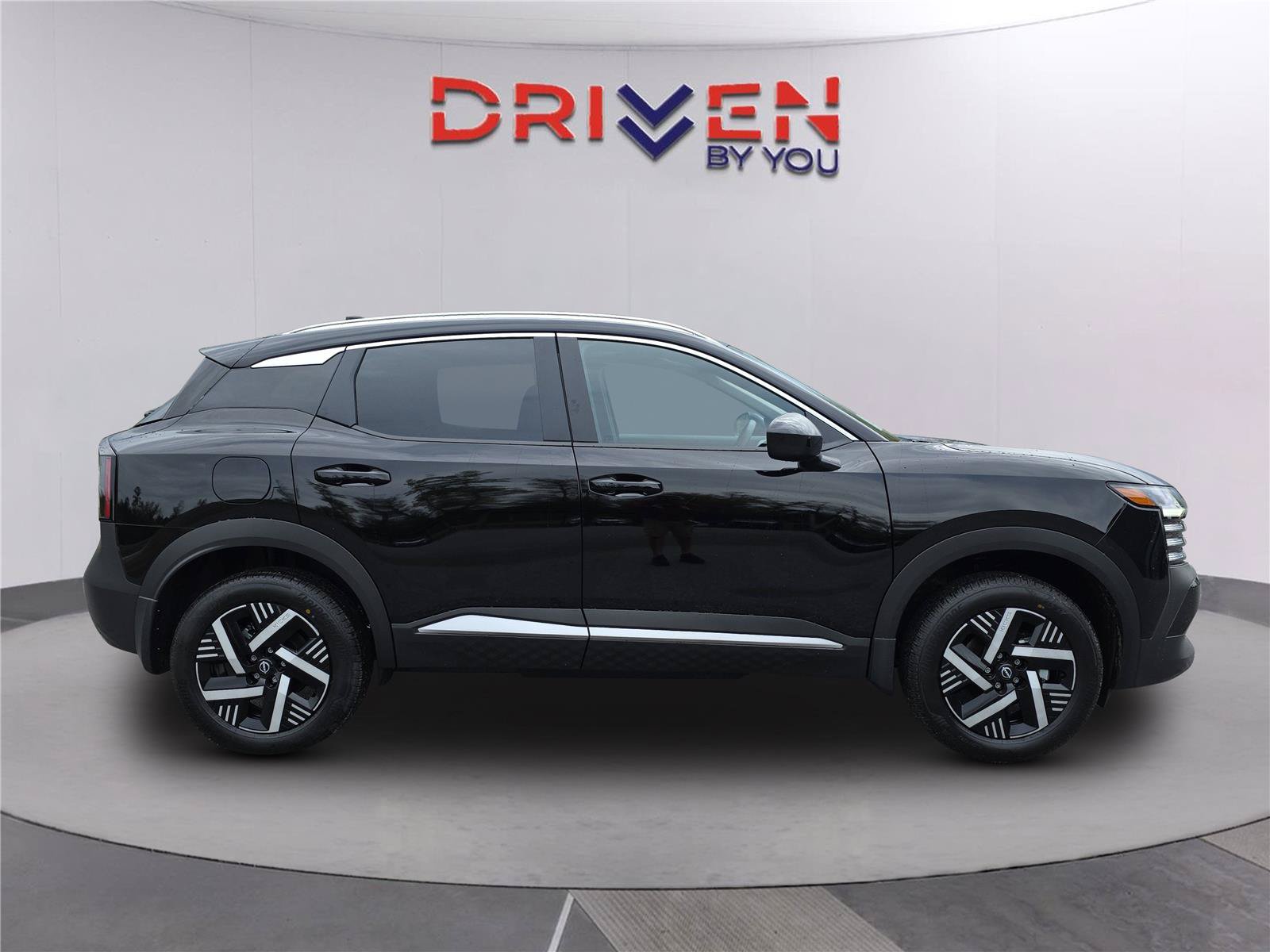 New 2026 Nissan Kicks SV w/ SV Premium Package FWD image 4