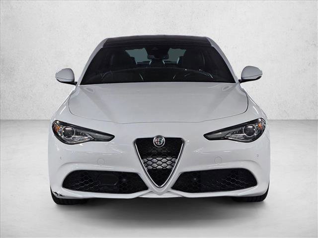 Used 2022 Alfa Romeo Giulia Ti image 2