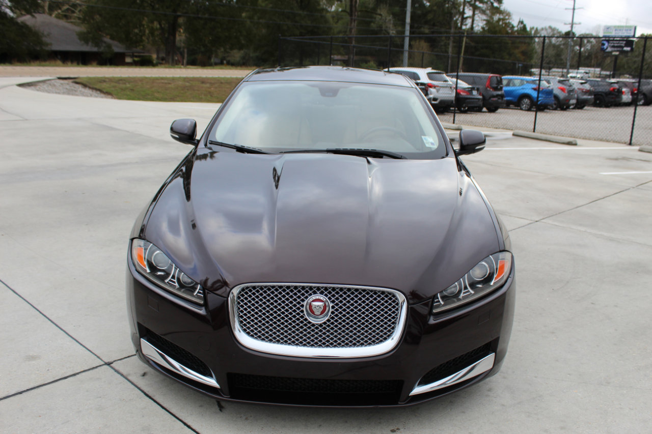 Used 2015 Jaguar XF Portfolio image 10