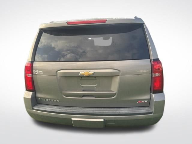 Used 2017 Chevrolet Suburban LT image 8