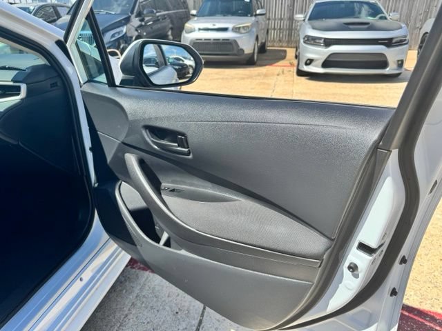 Used 2025 Toyota Corolla LE FWD image 20
