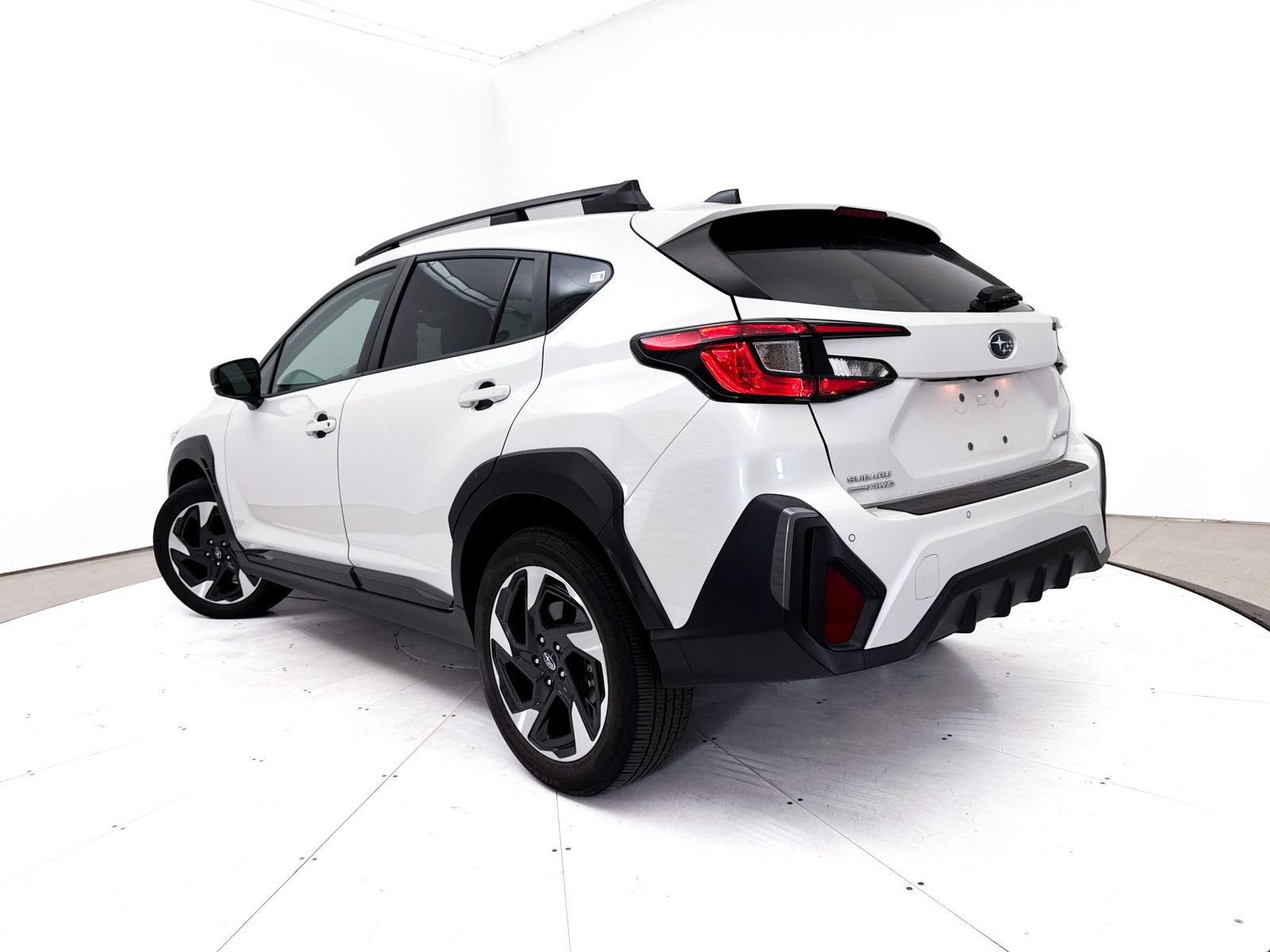 Used 2024 Subaru Crosstrek 2.5i Limited w/ Crosstrek Mirror Package AWD/4WD image 2