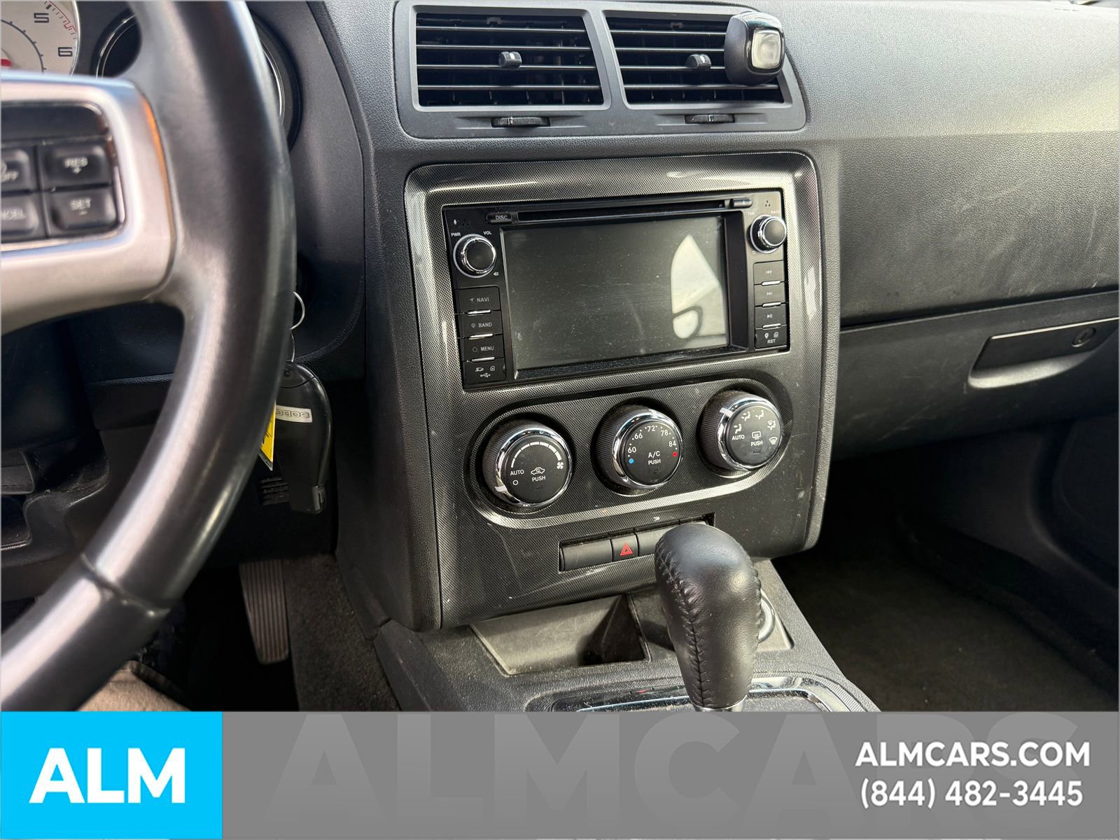 Used 2013 Dodge Challenger SXT RWD image 9